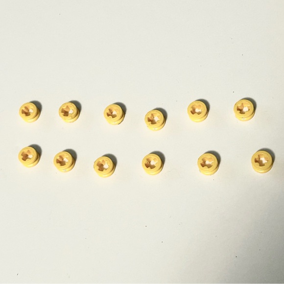 LEGO MINDSTORMS EV3 31313 Yellow Replacement Parts - Picture 2 of 3